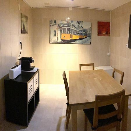 Lisbon T2 Apartment In Typical Villa In Sapadores Лиссабон Экстерьер фото