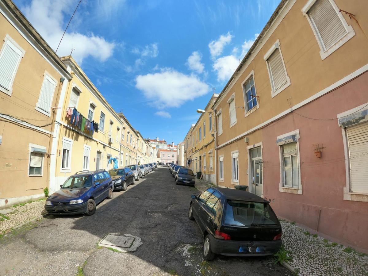 Lisbon T2 Apartment In Typical Villa In Sapadores Лиссабон Экстерьер фото